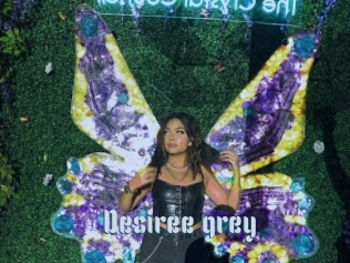 Desiree_grey
